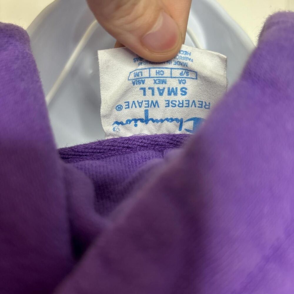 Champion Small Reverse Weave Purple Hoodie – Oversized Fit Embroidered Logo - Picture 6 of 7